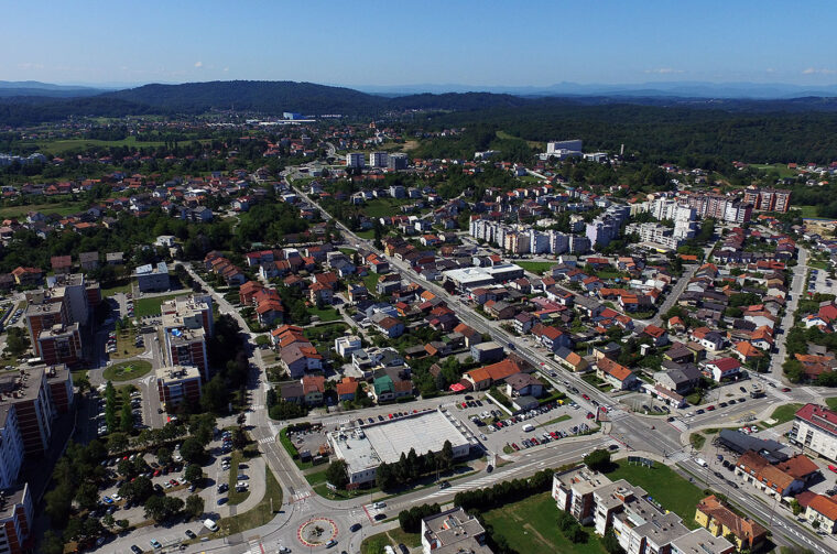 panorama karlovac zgrade stanovi (3)