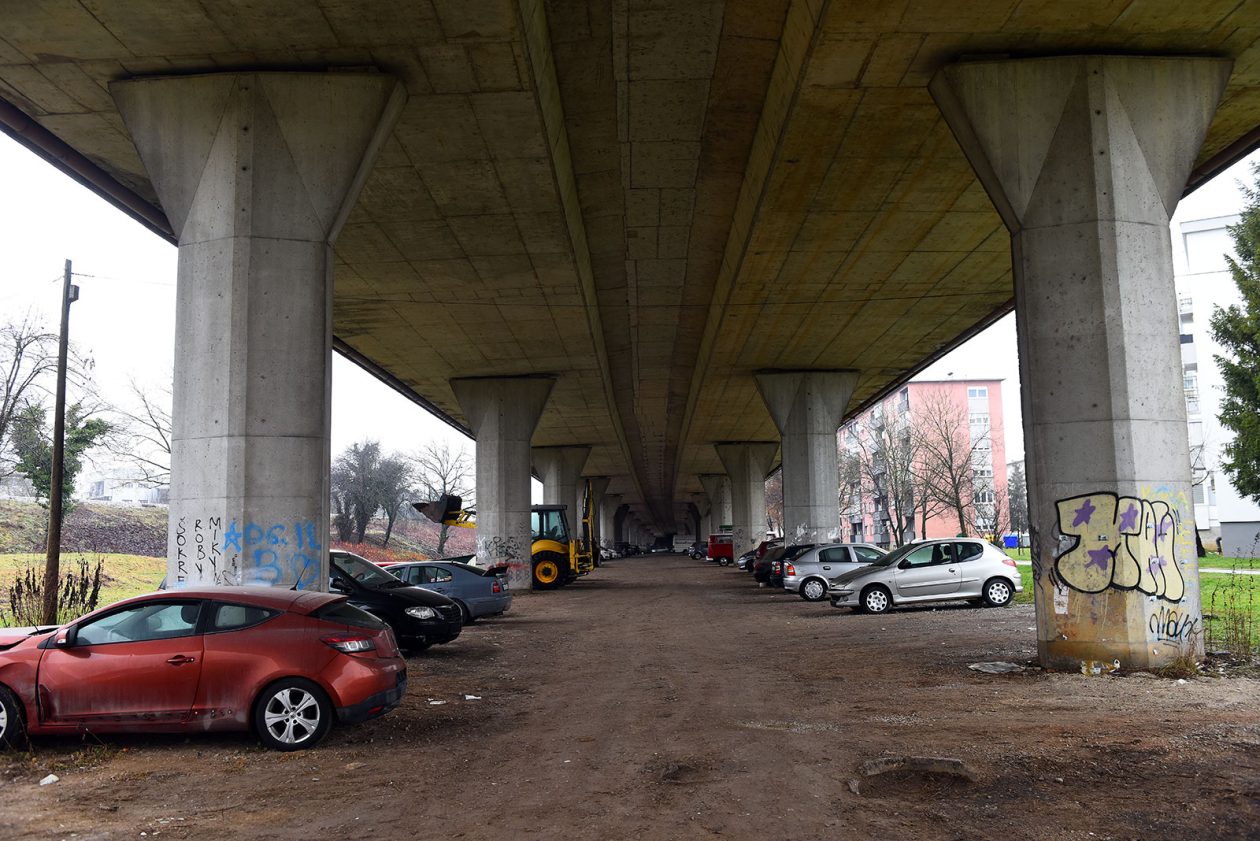 parkiraliste nadvoznjak rakovac auti (4)