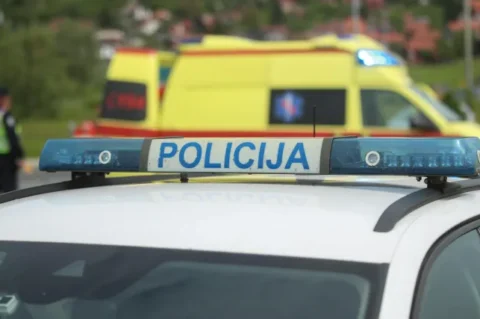 policija hitna policija hitna