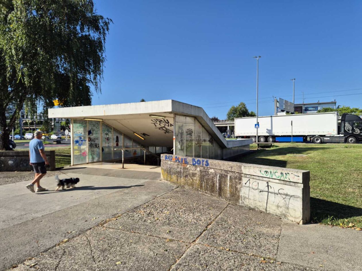 pothodnik tiskovna (4) pothodnik tiskovna (4)