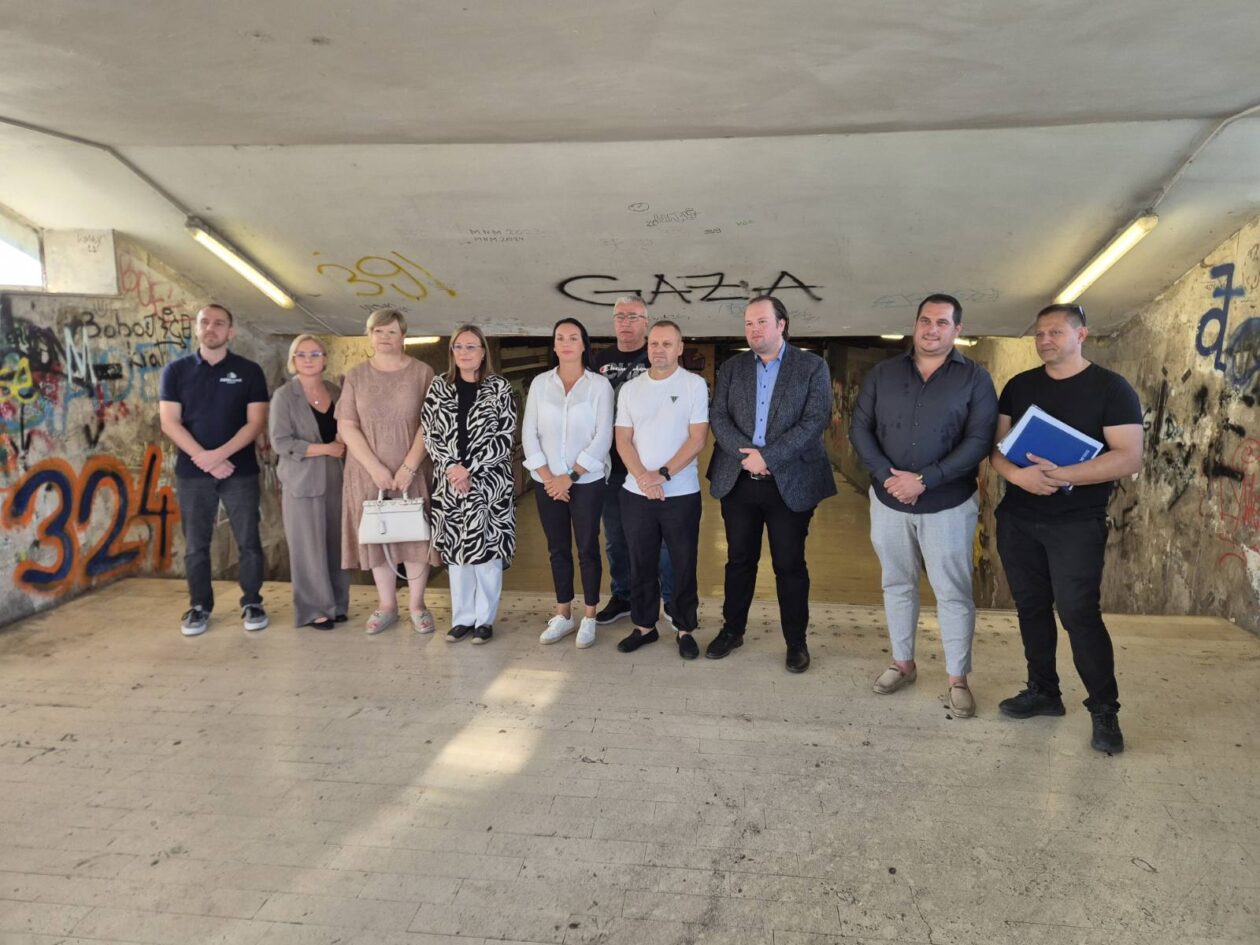 pothodnik tiskovna (8) pothodnik tiskovna (8)