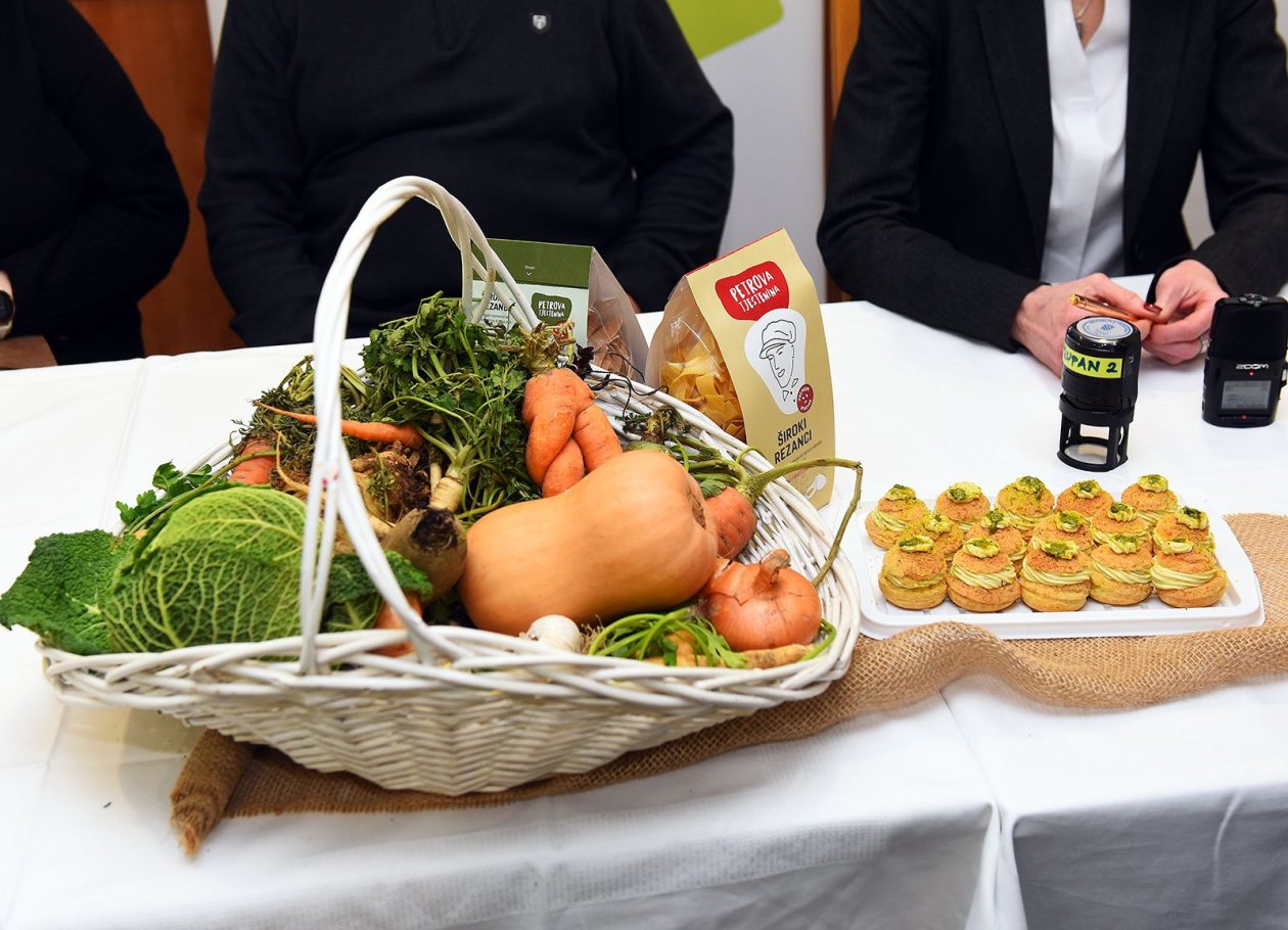 potpisivanje zelenih ugovora (2)