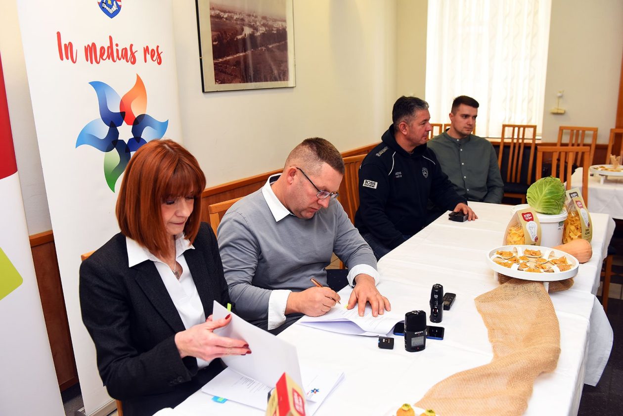 potpisivanje zelenih ugovora (9)