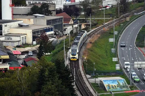 pruga vlak (1) pruga vlak (1)