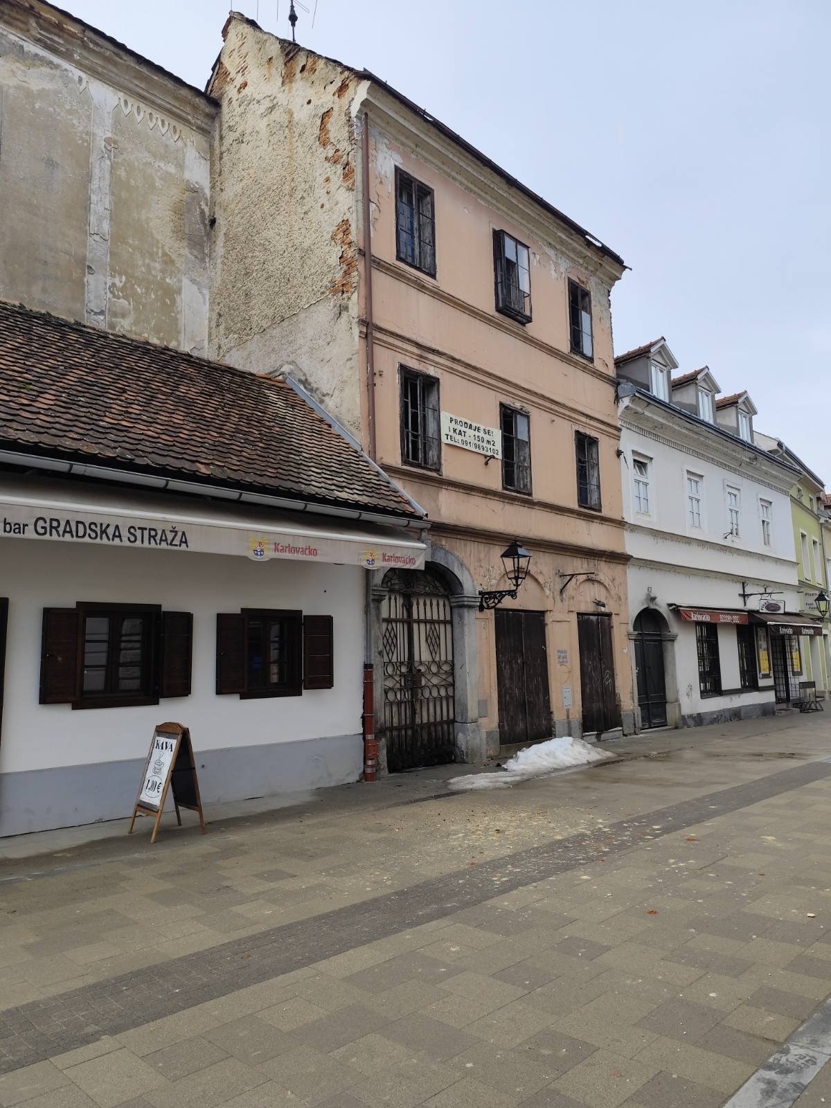 radiceva zgrada urusavanje straza (2)