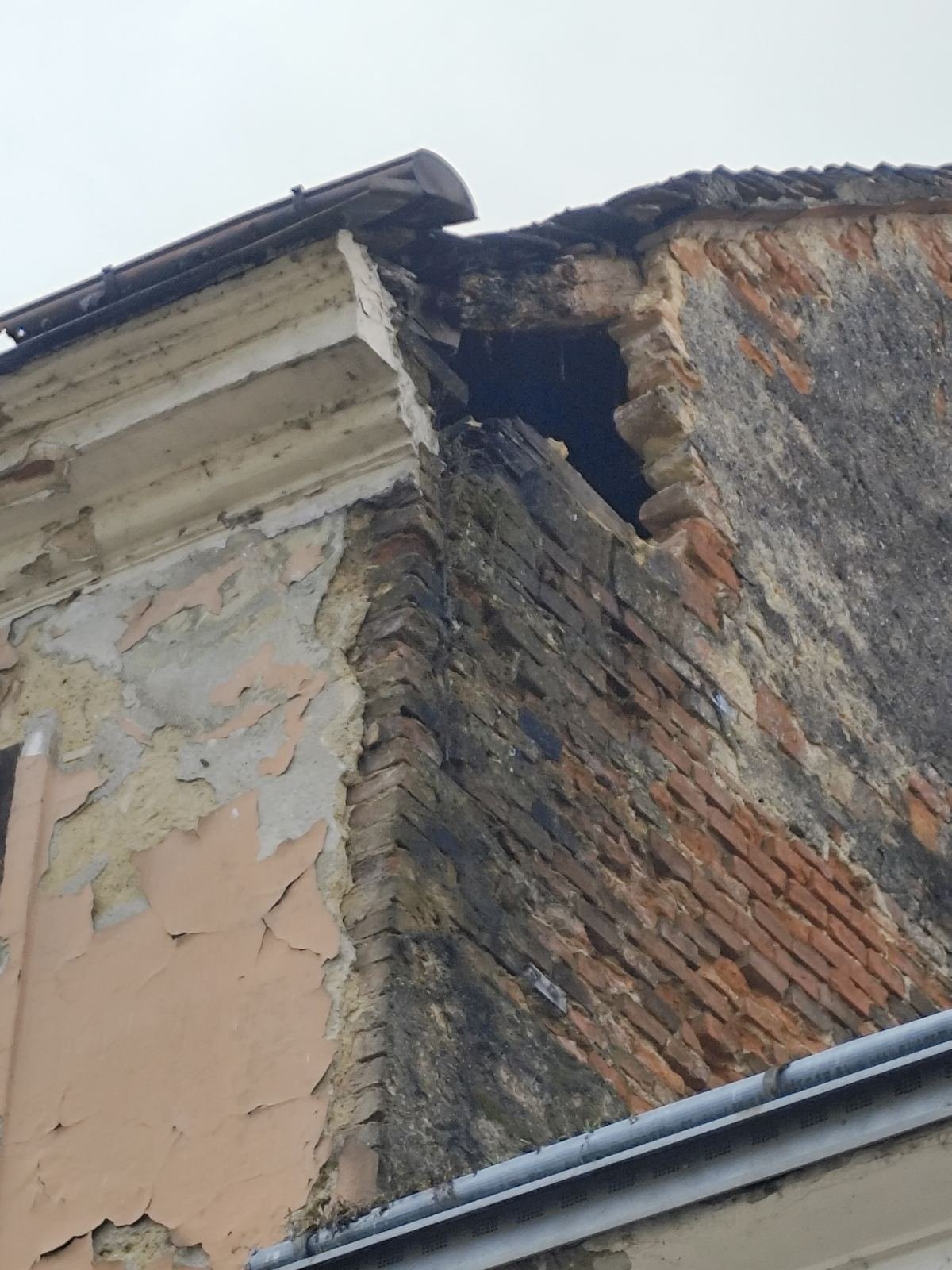 radiceva zgrada urusavanje straza (9)