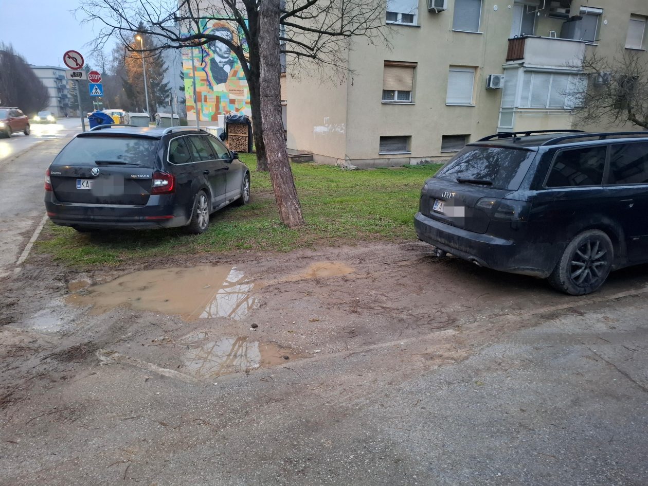 rakovac parking 1