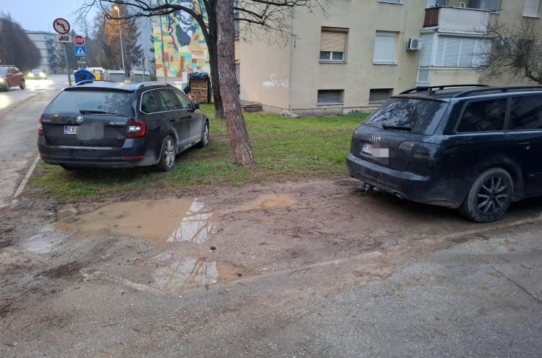 rakovac parking 1
