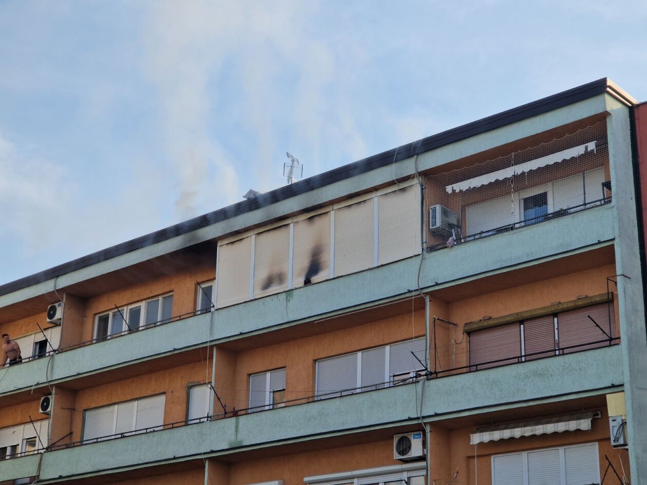 rakovac zgrada pozar (2) rakovac zgrada pozar (2)