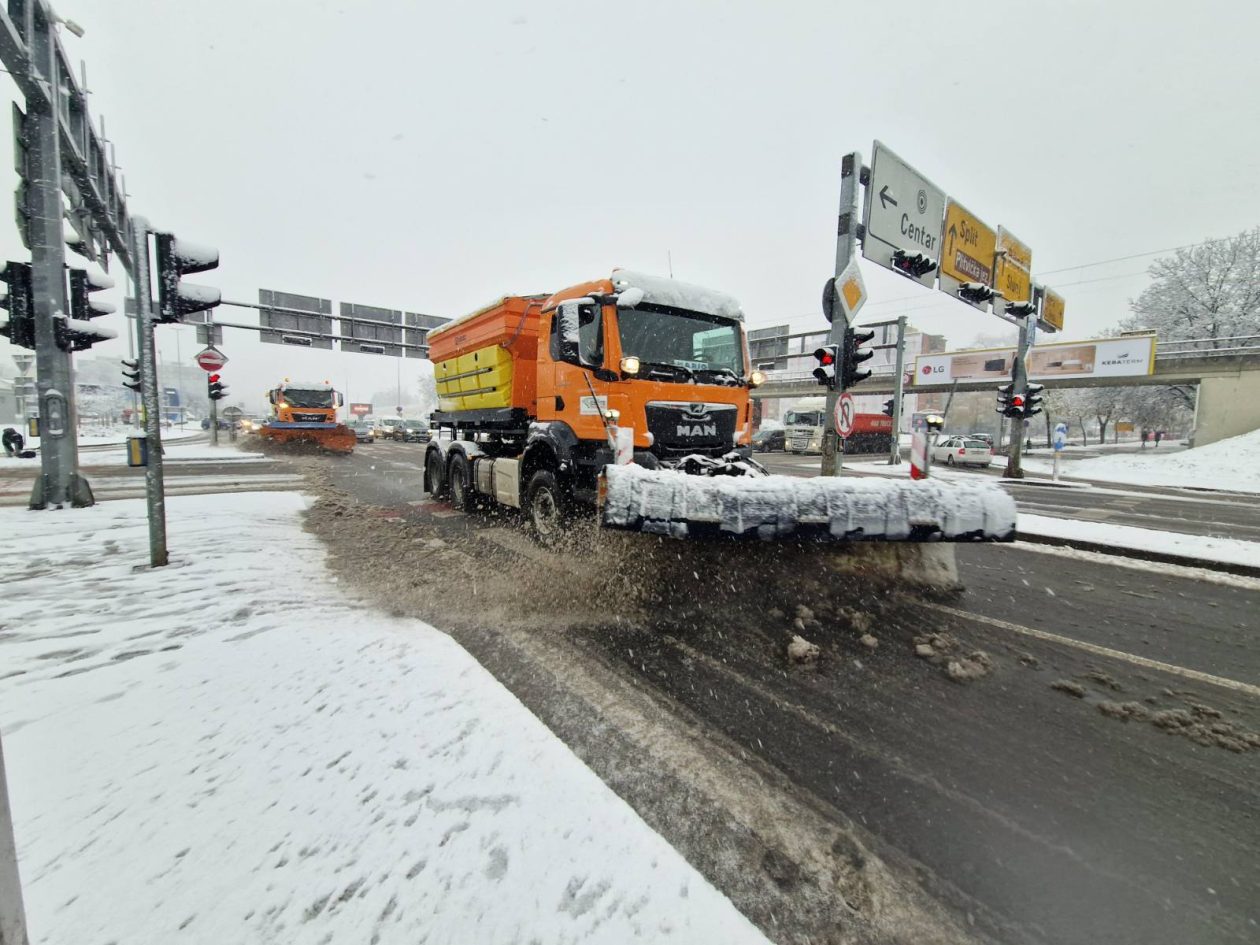 ralica snijeg zima (1)