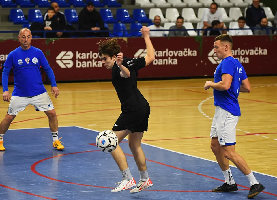 rekreativna malonogometna liga mali nogomet (12) rekreativna malonogometna liga mali nogomet (12)