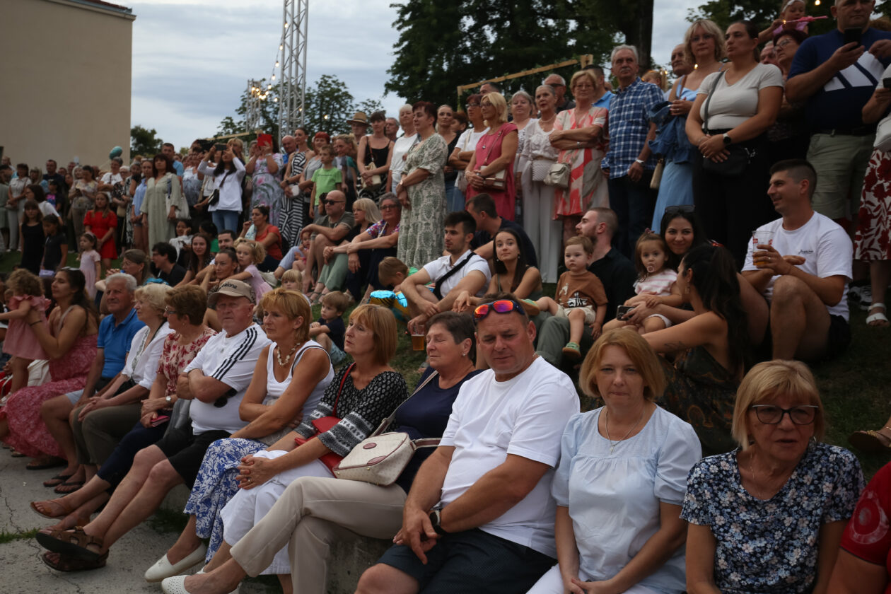 rodjendanski bal koncert (30)