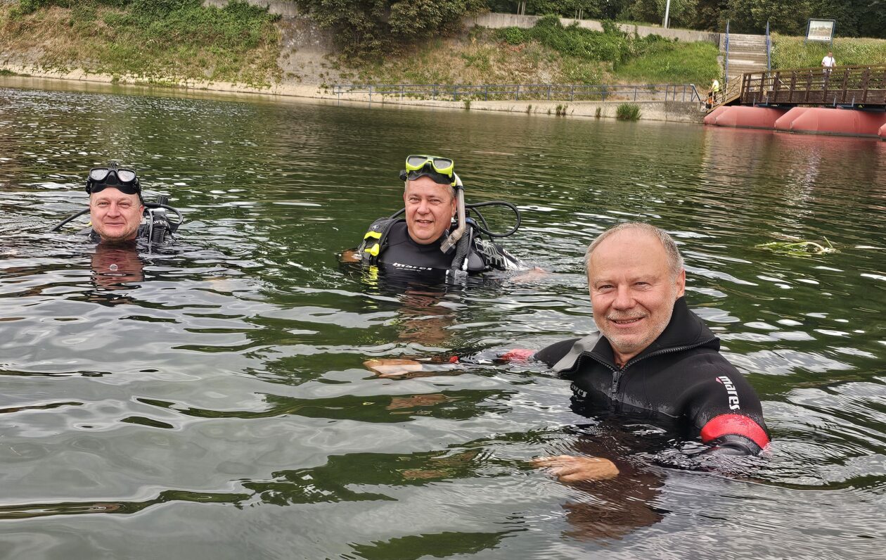 ronioci (3) ronioci (3)