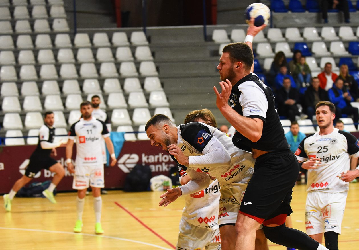 rukomet (12) rukomet (12)