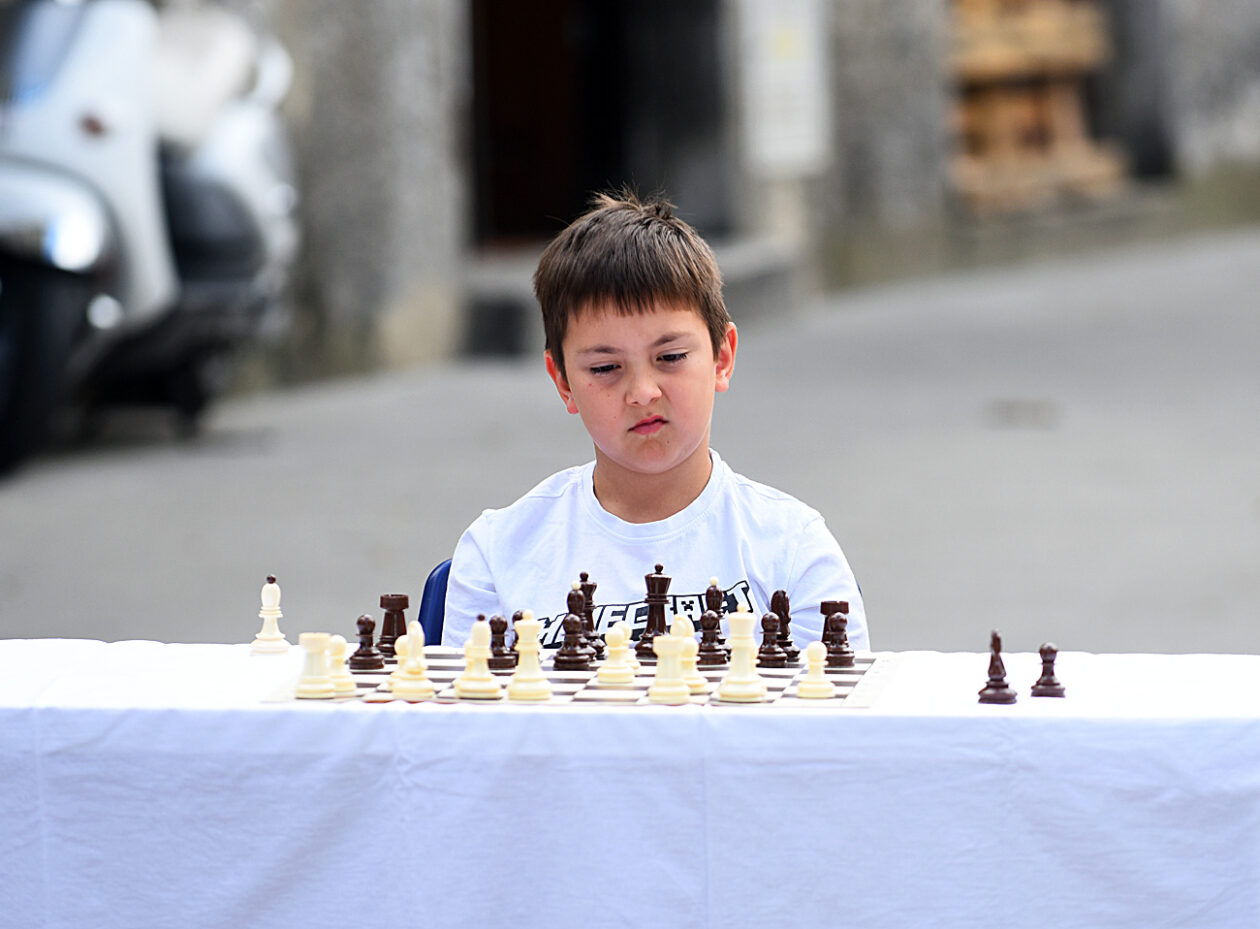 sah sahovska simultanka izidor gross (11)