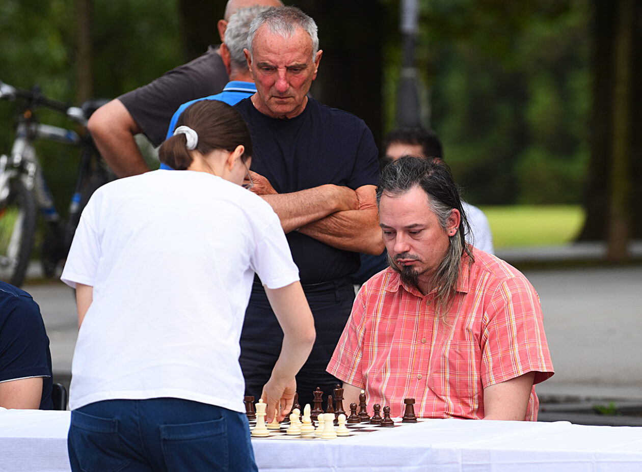 sah sahovska simultanka izidor gross (13)