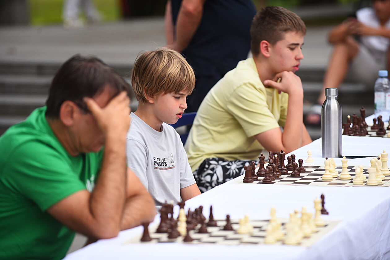 sah sahovska simultanka izidor gross (15)