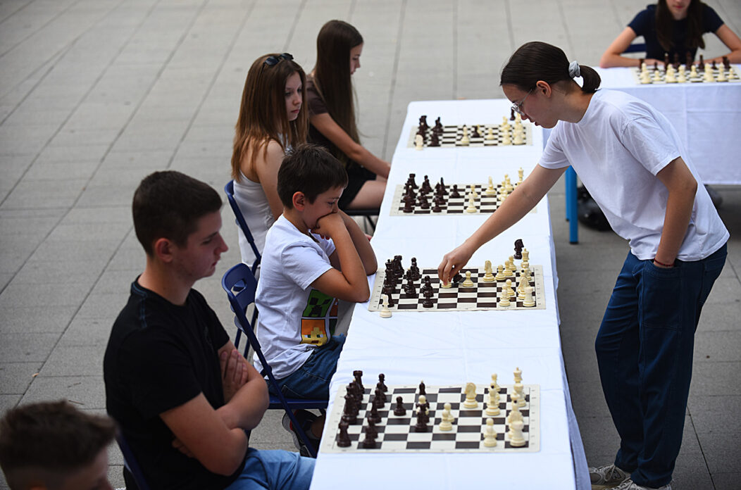 sah sahovska simultanka izidor gross (8)