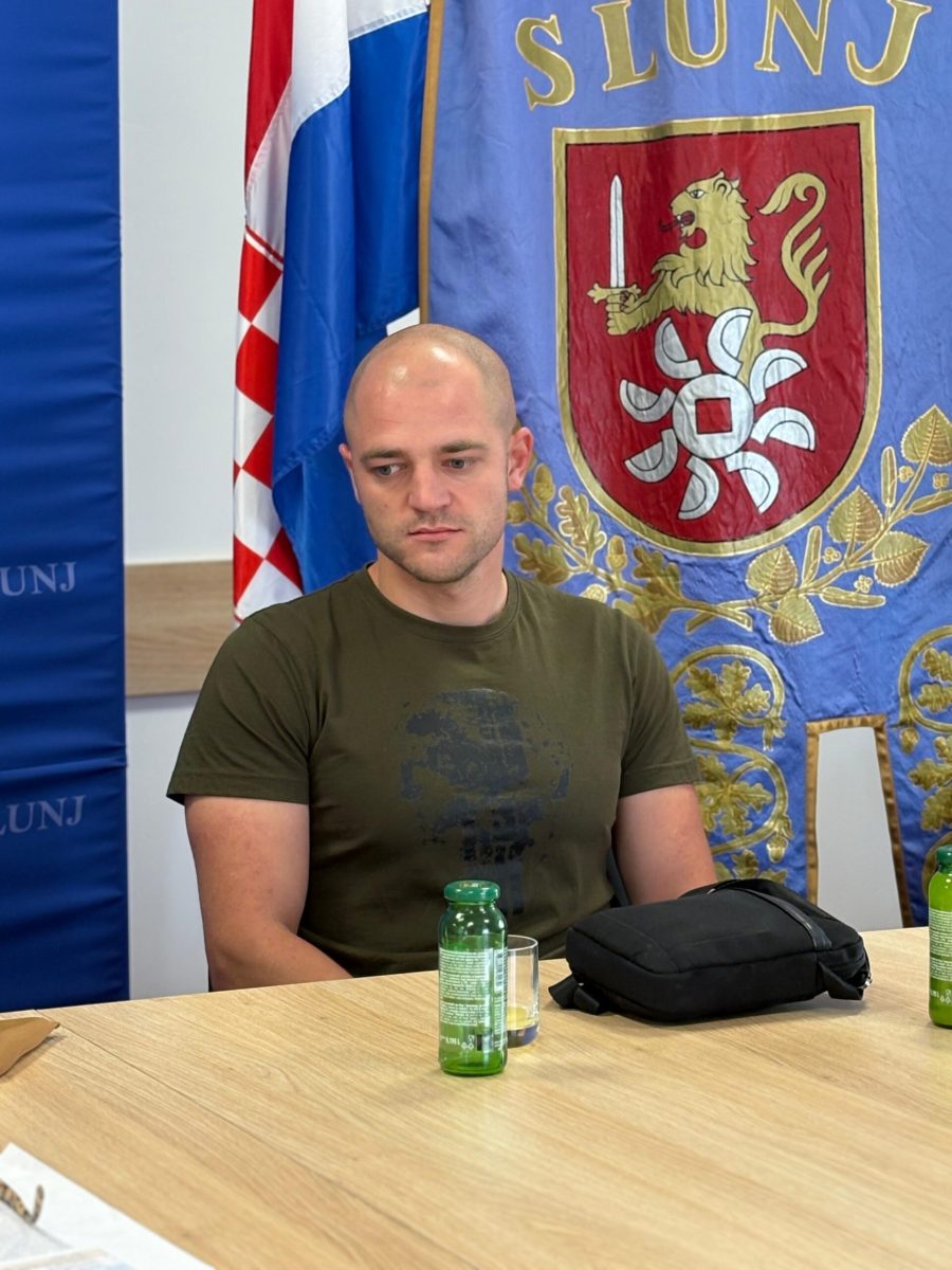 slunj potpisivanje mirjana puskaric (2)