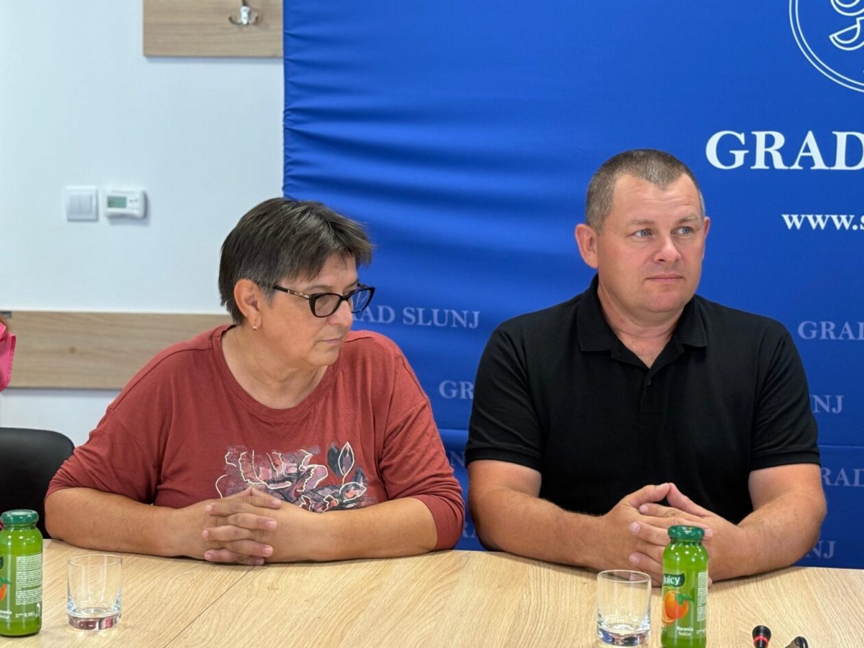 slunj potpisivanje mirjana puskaric (4)