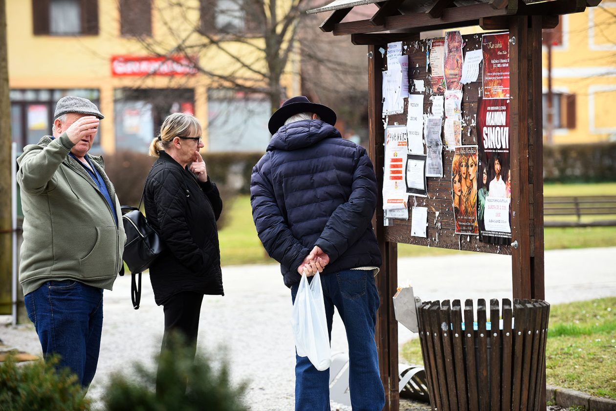 slunjskim ulicama slunj (10) slunjskim ulicama slunj (10)