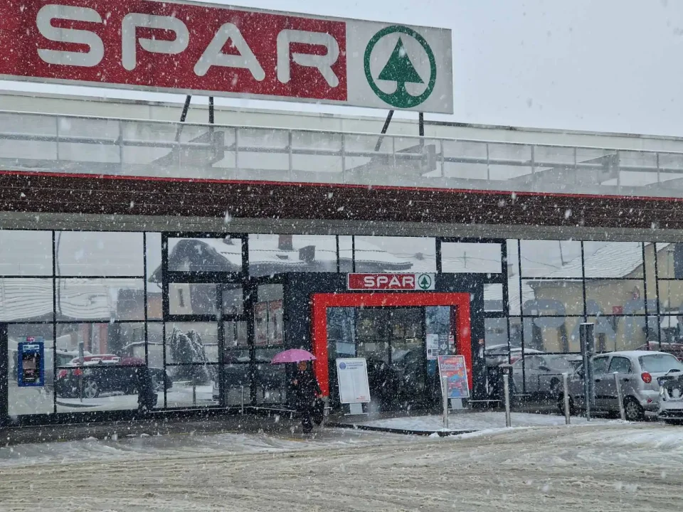 spar trgovina snijeg (3)
