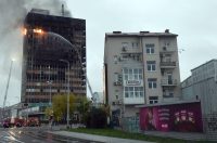 Zagreb: Nastavlja se gašenje Vjesnikovog nebodera, teška noć iza vatrogasaca