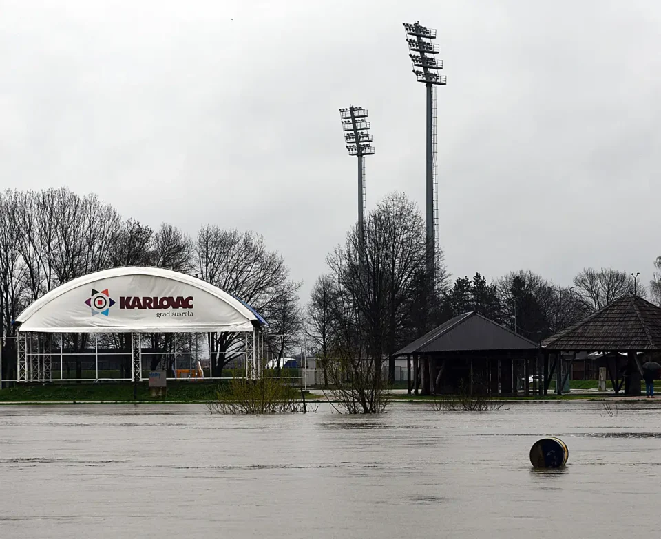 vodostaj korana (12) vodostaj korana (12)