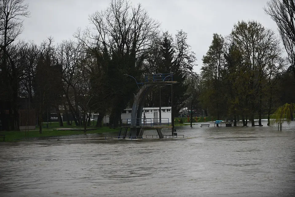 vodostaj korana (18) vodostaj korana (18)