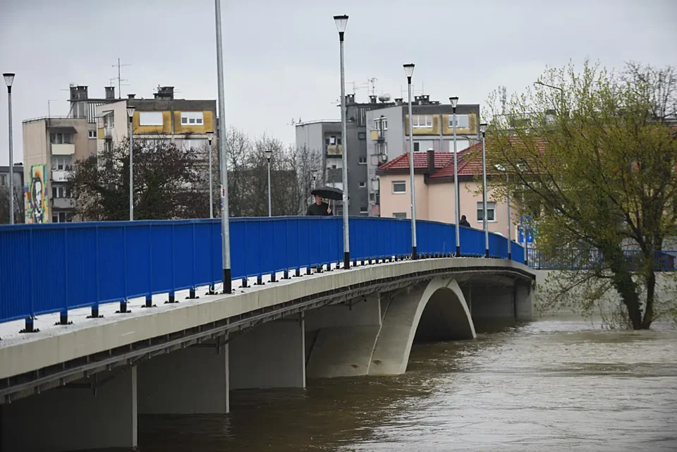 vodostaj korana (19) vodostaj korana (19)