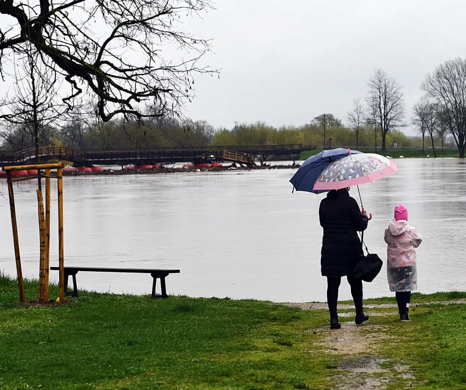 vodostaj korana (6) vodostaj korana (6)