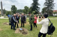 vojnic kineski veleposlanik (2) vojnic kineski veleposlanik (2)