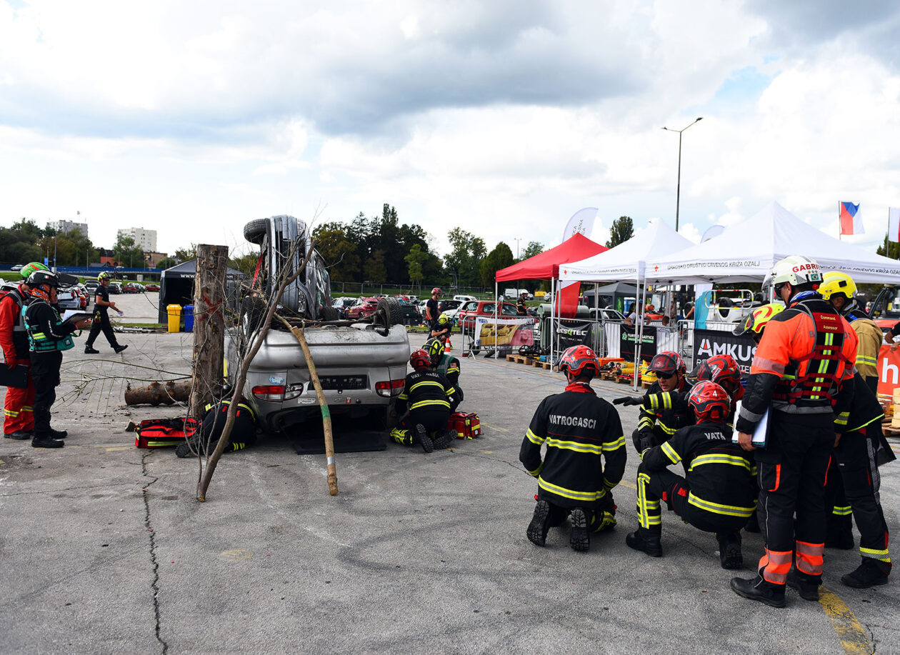 world rescue challenge (23) world rescue challenge (23)