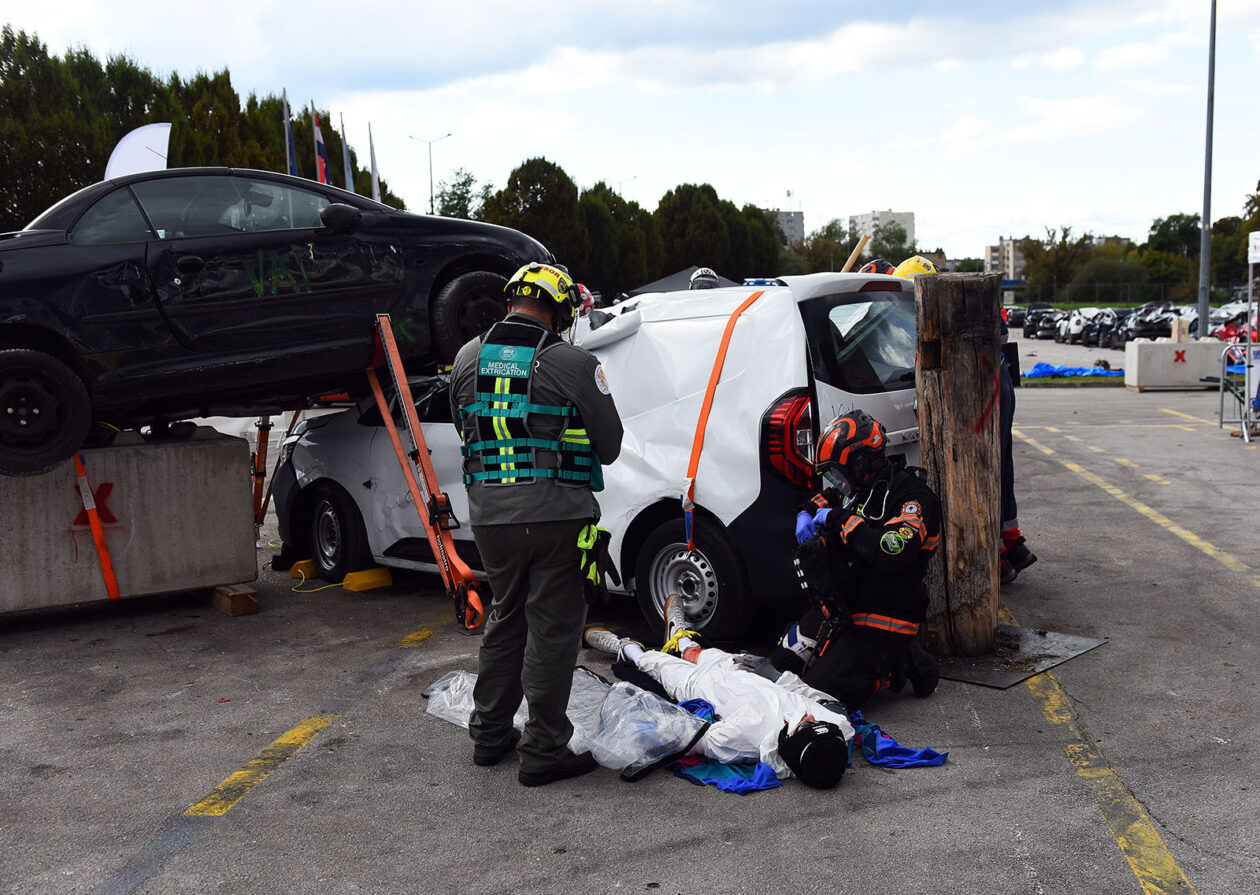 world rescue challenge (25) world rescue challenge (25)