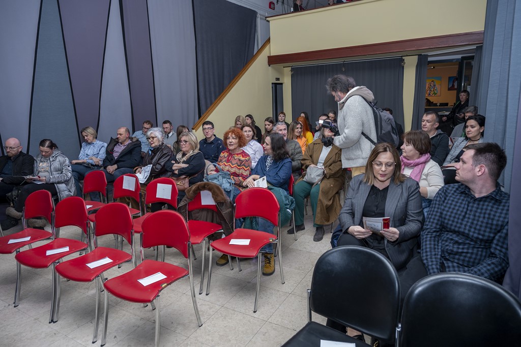 zakon teatar (8) zakon teatar (8)