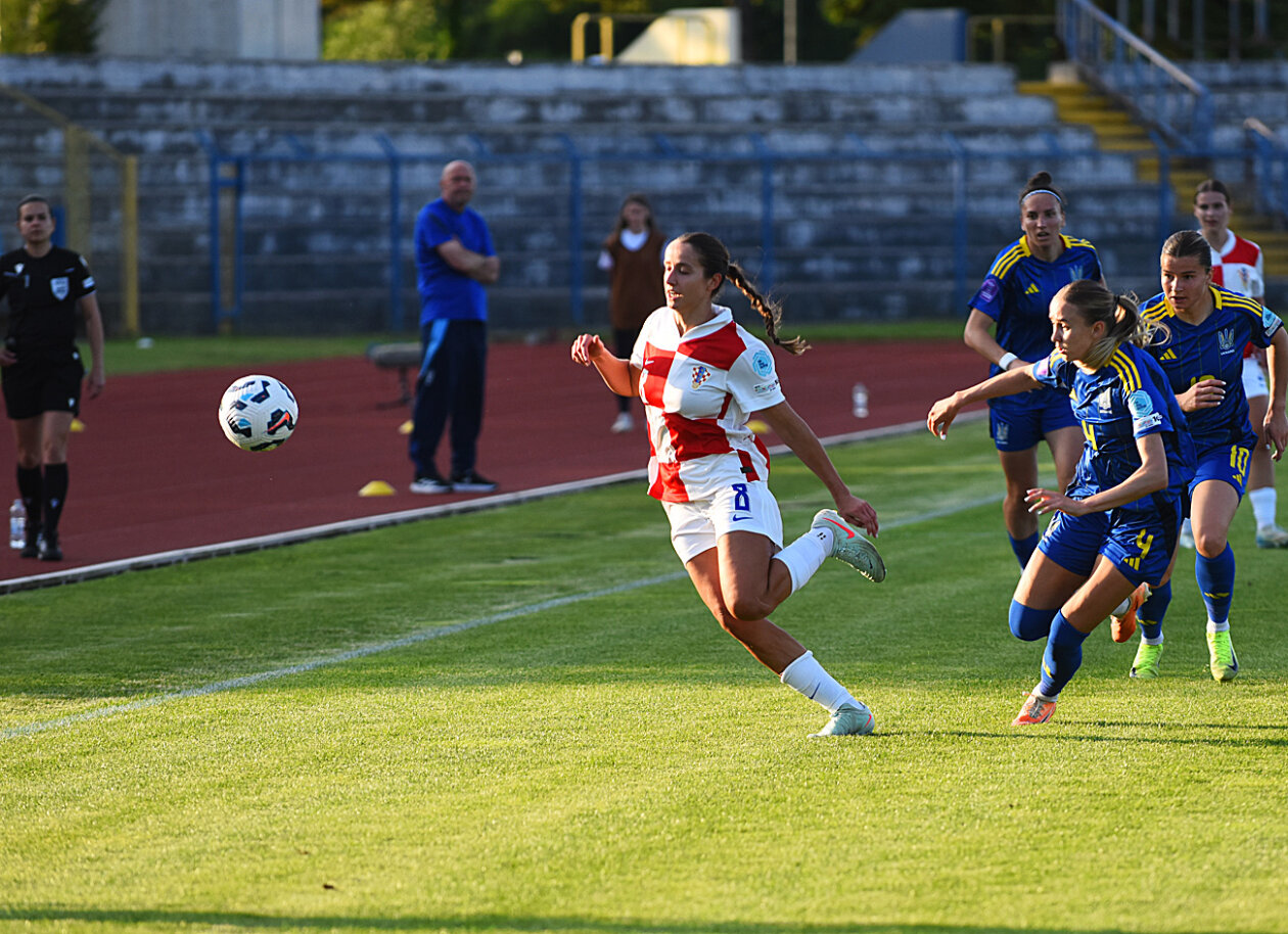 zenski nogomet hrvatska ukrajina (19) zenski nogomet hrvatska ukrajina (19)