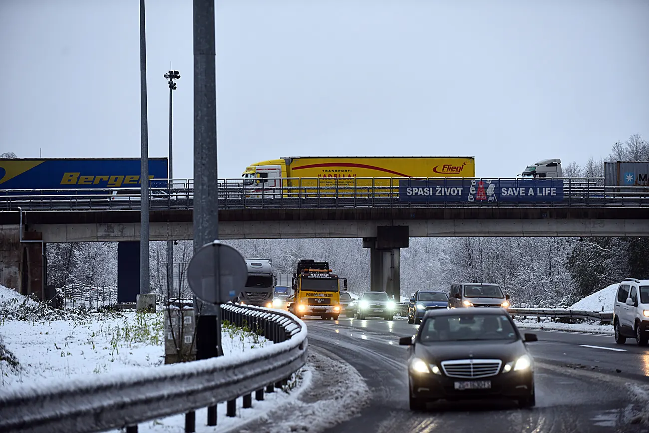 zima snijeg promet vukova gorica ralica (8)